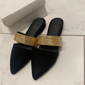 Barneys New York Black & Gold Slides Size 6